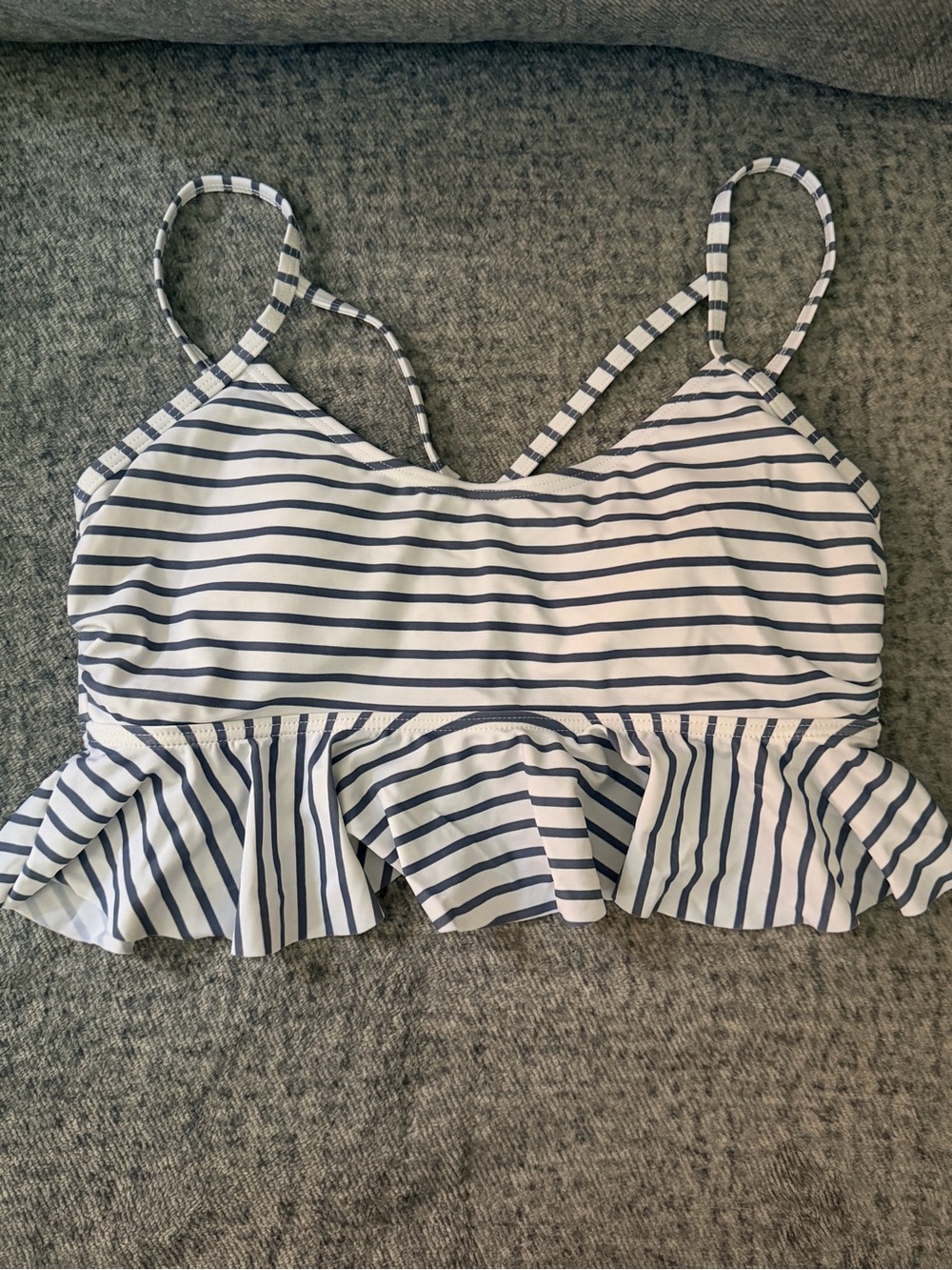 Women Striped Ruffle Bikini Top in White and blue/gray